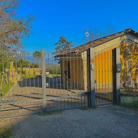 Casolare Del Maestrale - M&M Holiday House Perugia Eksteriør billede