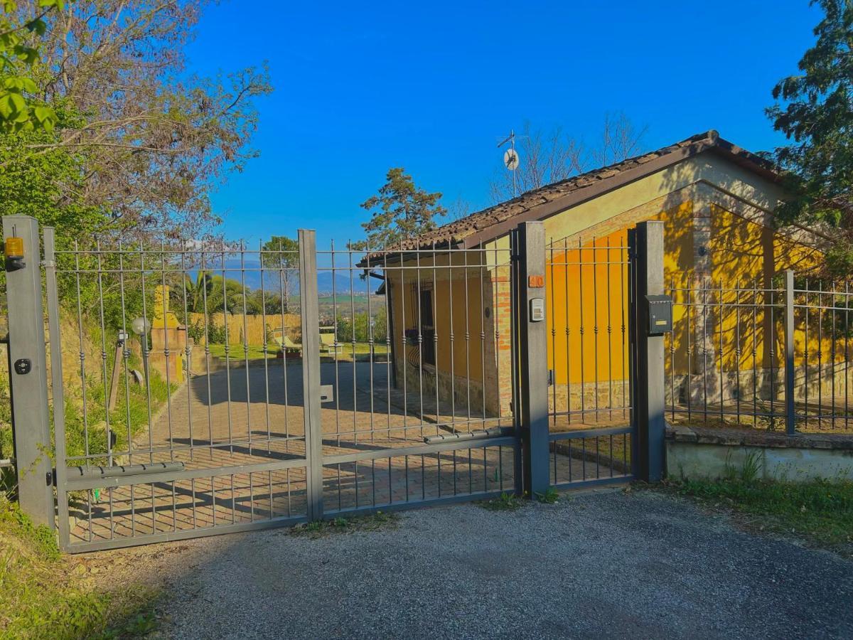 Casolare Del Maestrale - M&M Holiday House Perugia Eksteriør billede